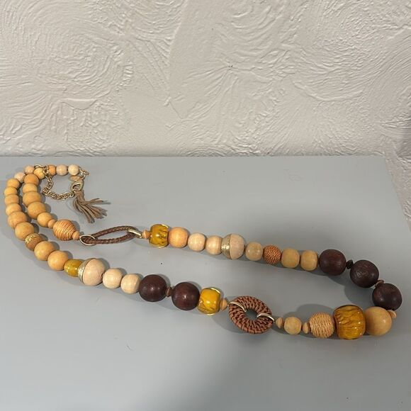 Chico’s brown wooden beaded chunky statement necklace - Picture 3 of 5